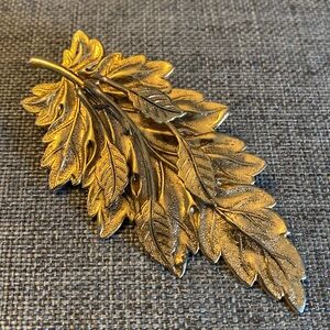 Vintage Gold-tone Leaf Brooch